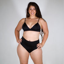 Load image into Gallery viewer, RIO Crop